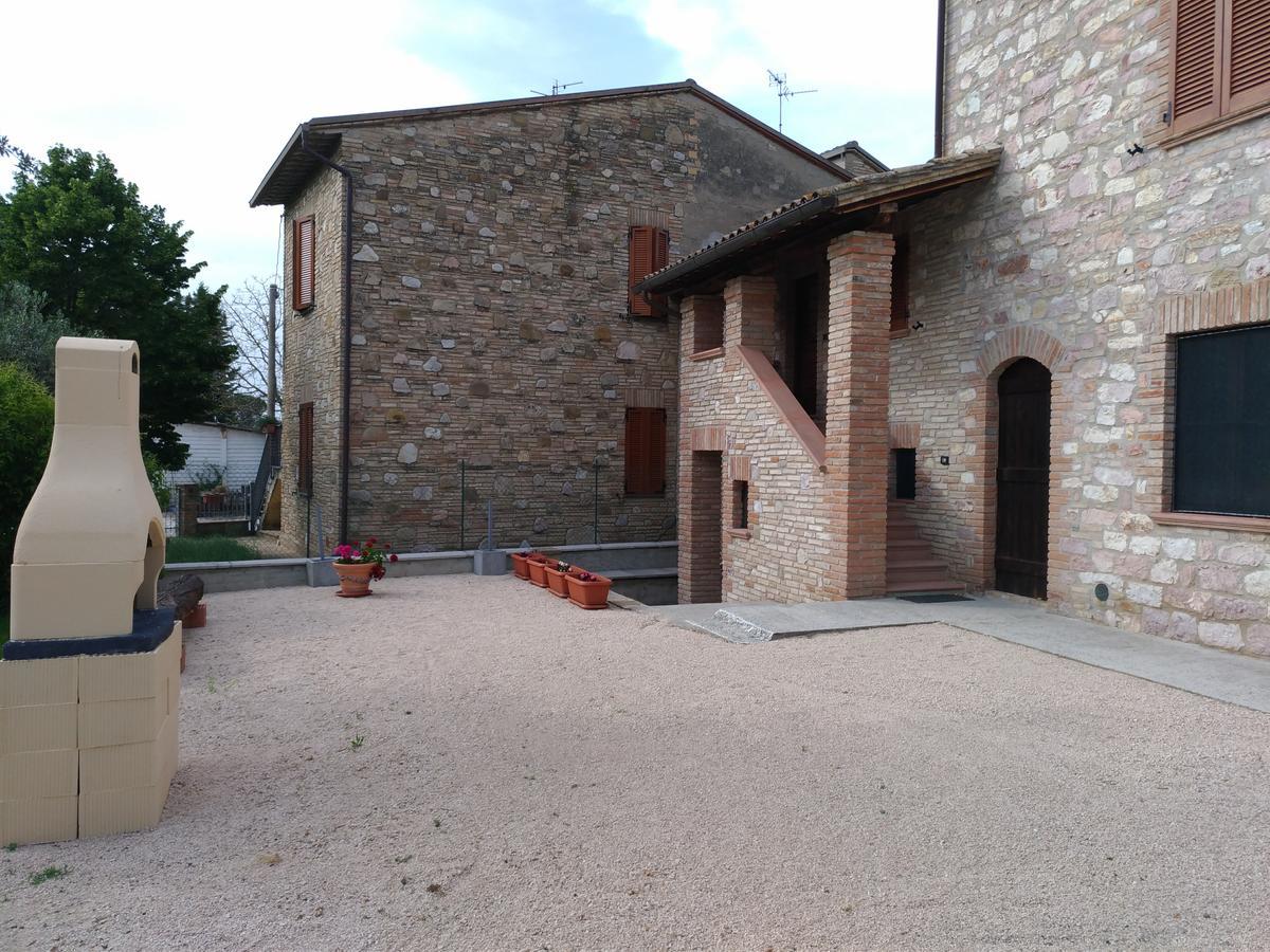 Agriturismo"Il Sagrato Di Assisi" Appartamenti,Camere Exterior foto